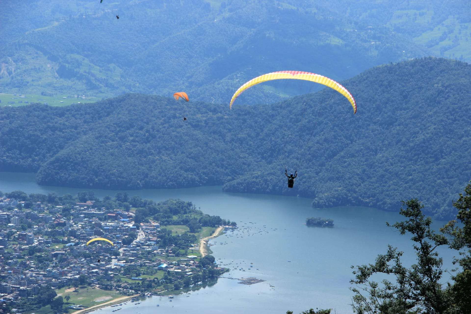 Paragliding in Nepals